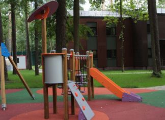 Как выбрать уличный игровой детский комплекс?