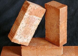 Чем отличается печной кирпич от обычного?