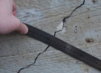 Из-за чего происходит просадка фундамента?