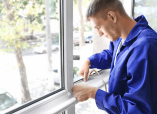 Сломалось окно: стоит ли его чинить