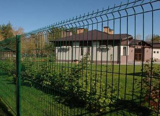 Как выбрать забор на участок 12 соток?