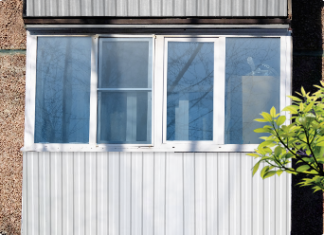 Тёплые и стильные лоджии в Челябинске: остекление, утепление, внутренняя и внешняя отделка