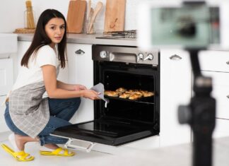 Духовой шкаф Hotpoint