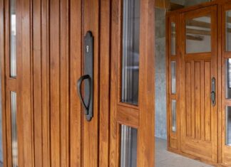 Как выбрать входную дверь для частного дома: рекомендации.