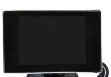 Монитор в зеркале заднего вида: руководство по выбору